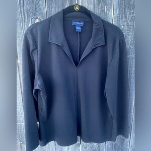 Ann Taylor Women’s V Neck Black Blouse. Size Large